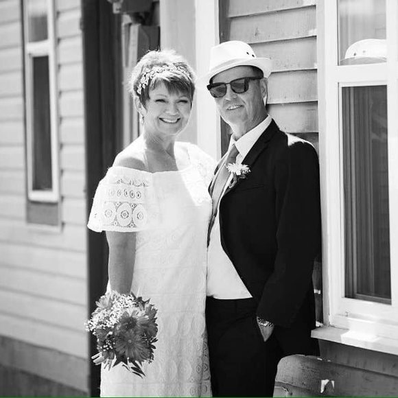 Meet your Posher, Pam - Picture 1 of 1